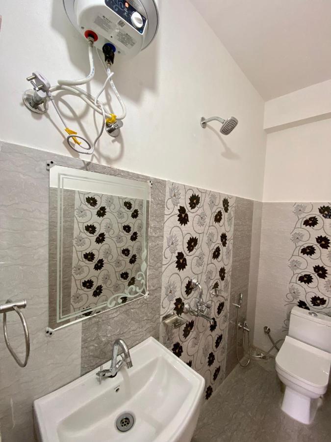 Hotel Mansarovar Inn Munsyari Kültér fotó