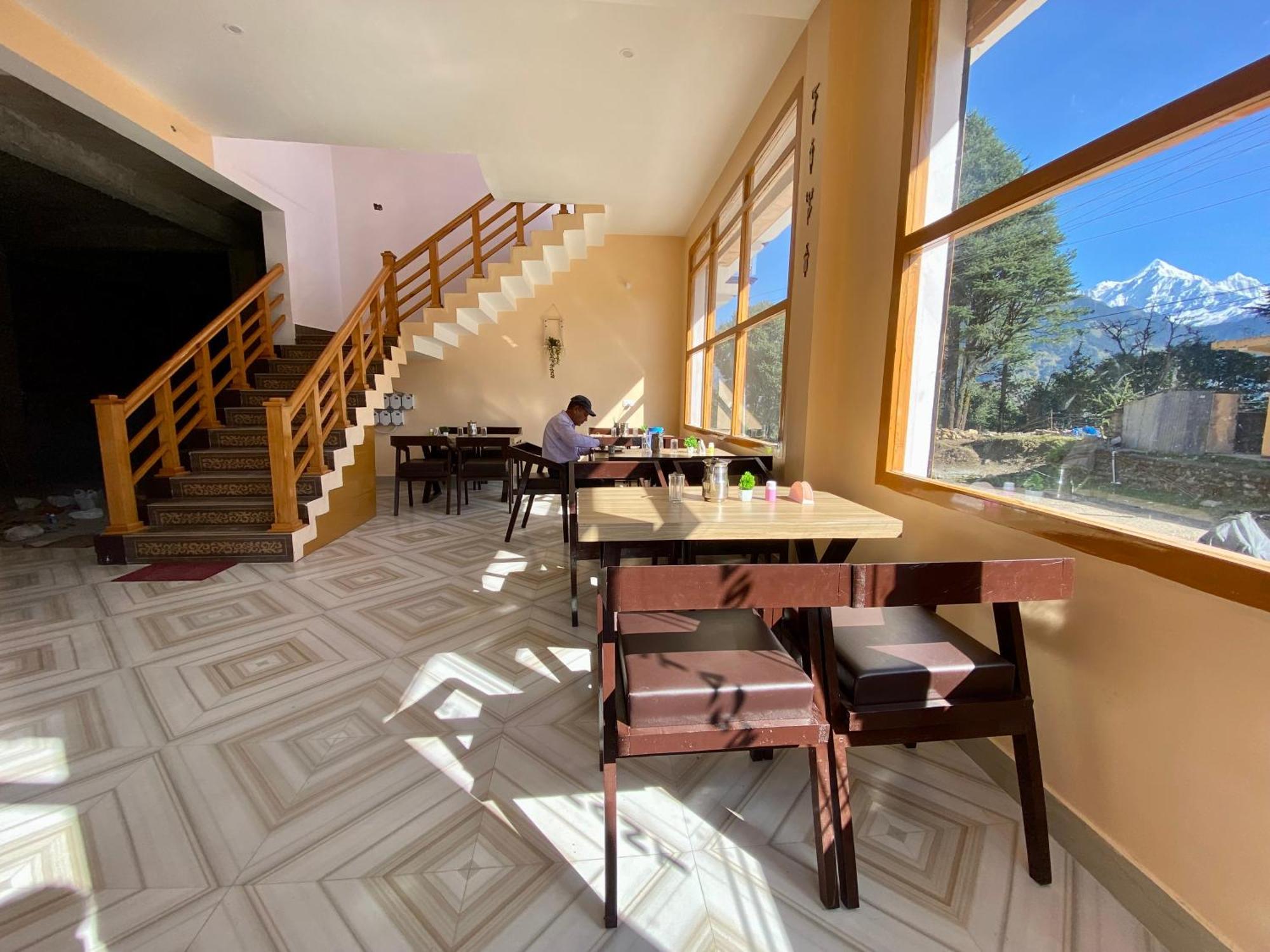 Hotel Mansarovar Inn Munsyari Kültér fotó
