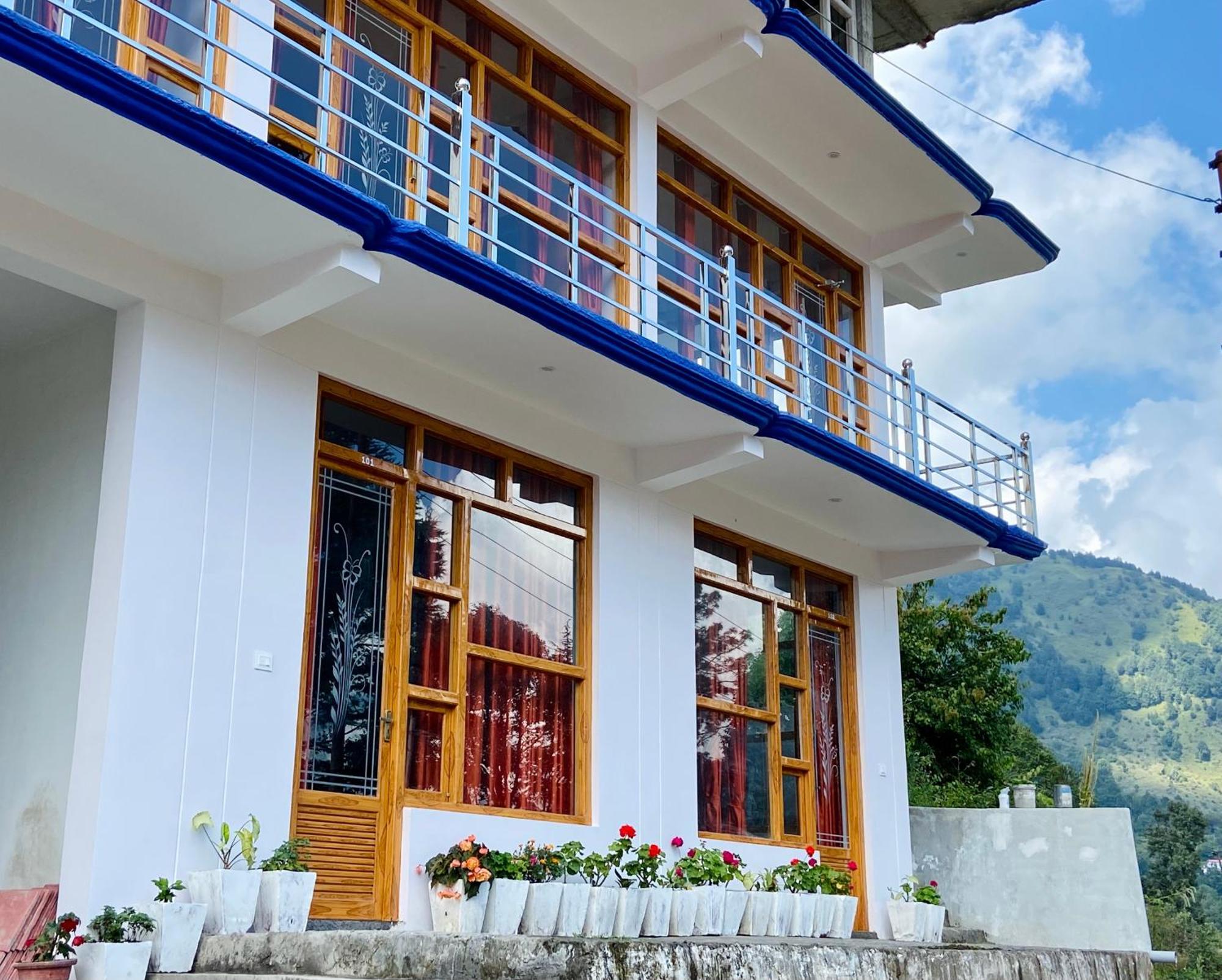 Hotel Mansarovar Inn Munsyari Kültér fotó
