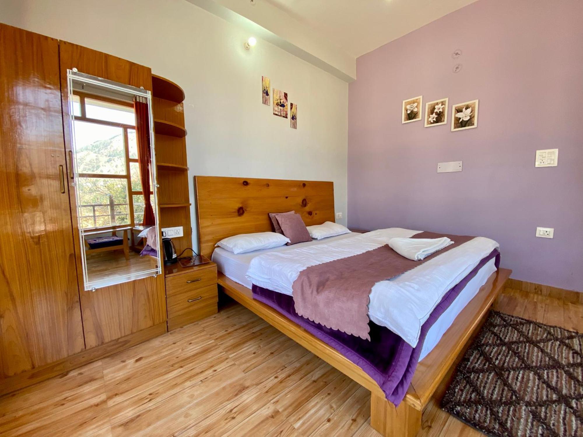 Hotel Mansarovar Inn Munsyari Kültér fotó