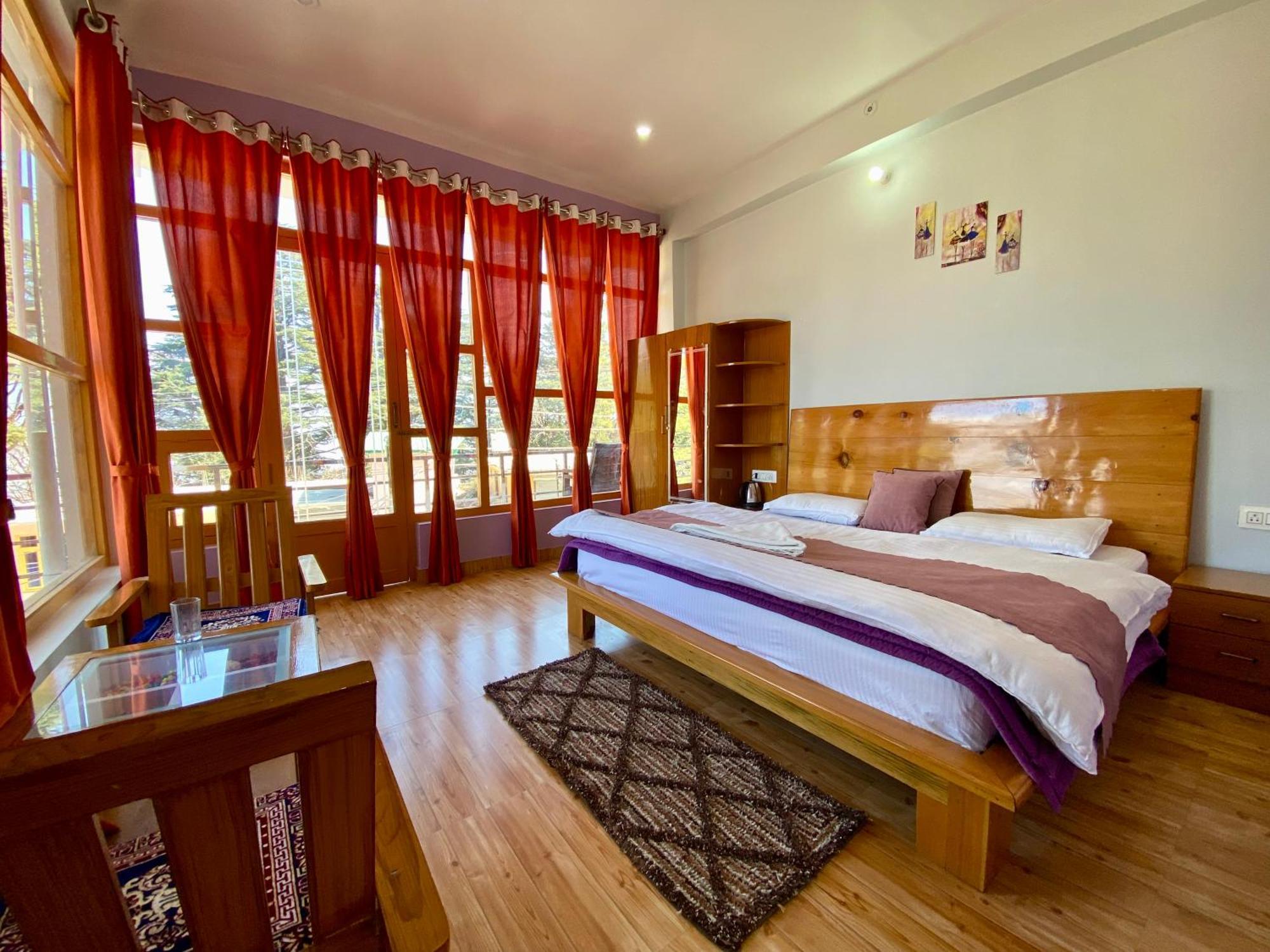 Hotel Mansarovar Inn Munsyari Kültér fotó